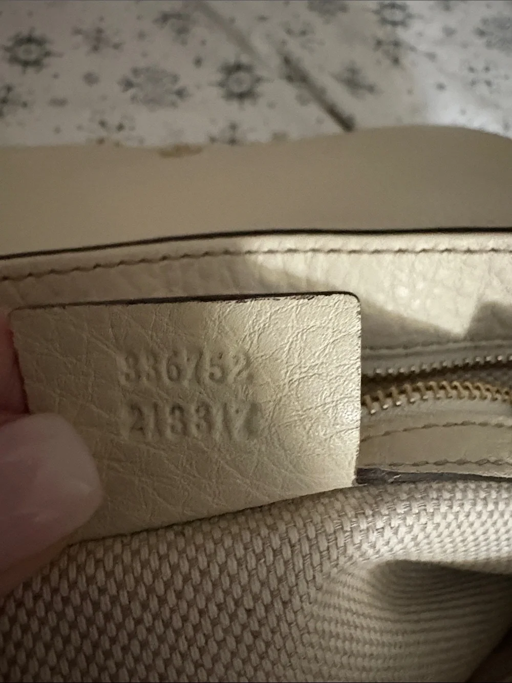 Gucci pre owned